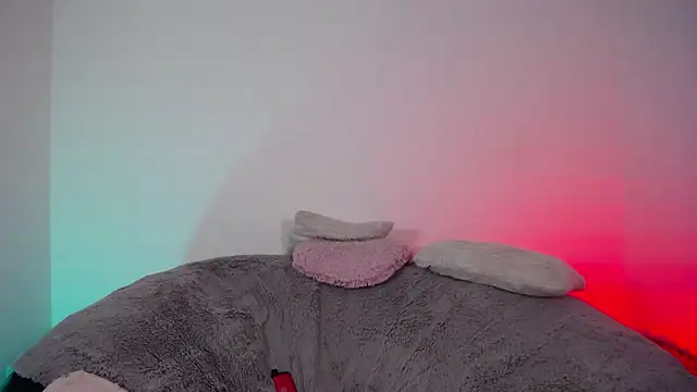 PrincessEmily_69's cam snapshot