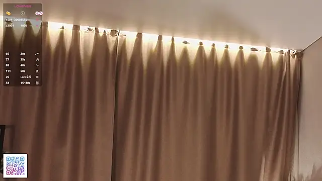 AngelenaCrittendon's cam snapshot