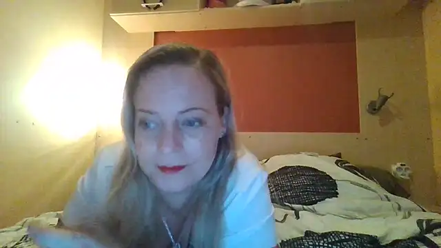 Miss-Chupagirly's cam snapshot