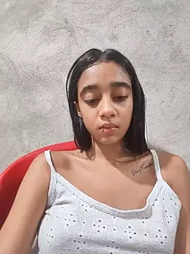 Zoe_Sweett18 live sex cam