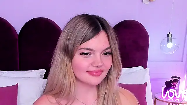 ZaraBloom's cam snapshot