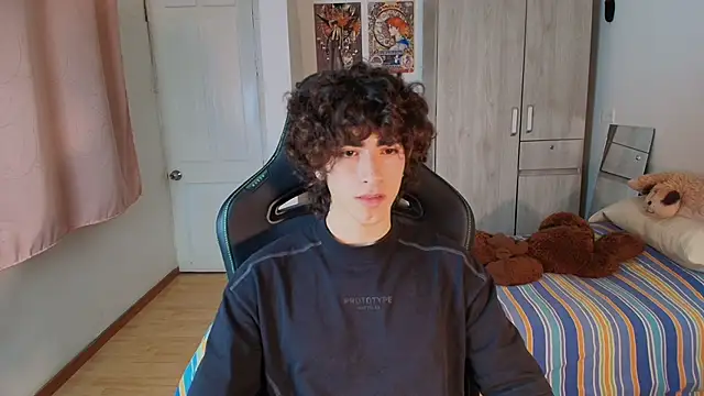 Nude_Boy18 live sex cam