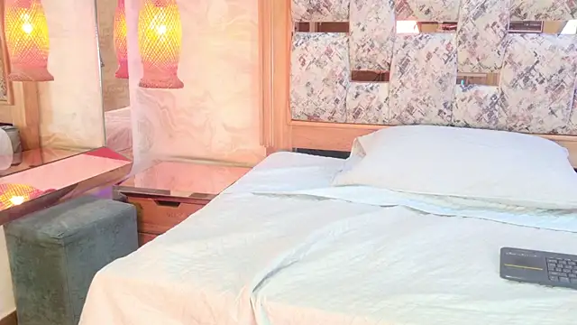 emily_greco's cam snapshot