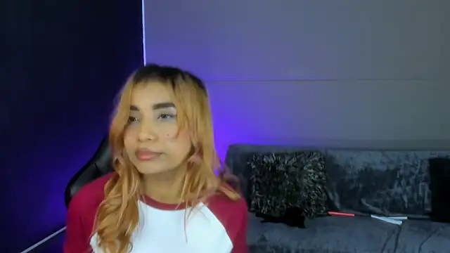 lola_red95's cam snapshot