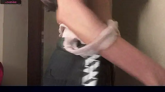 Madhubala01's cam snapshot