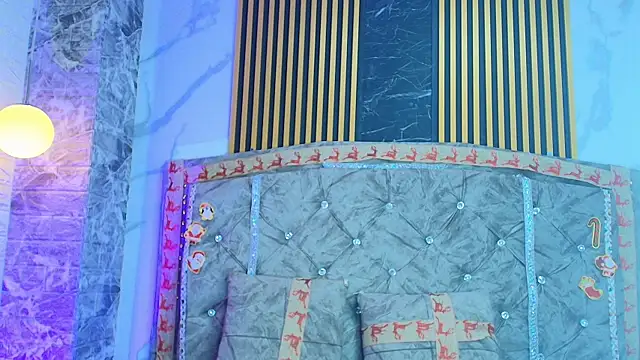 AngieLuxx_'s cam snapshot