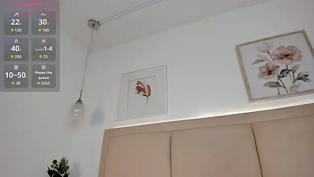 Ivana_Hall's cam snapshot