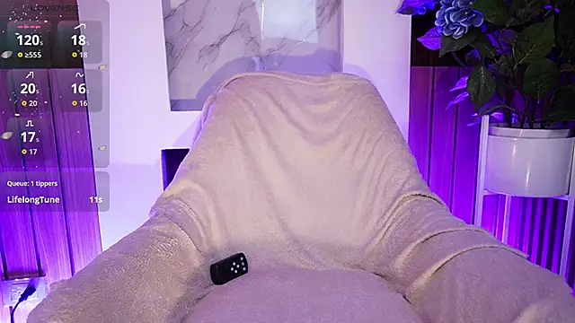 MaddyWattson's cam snapshot