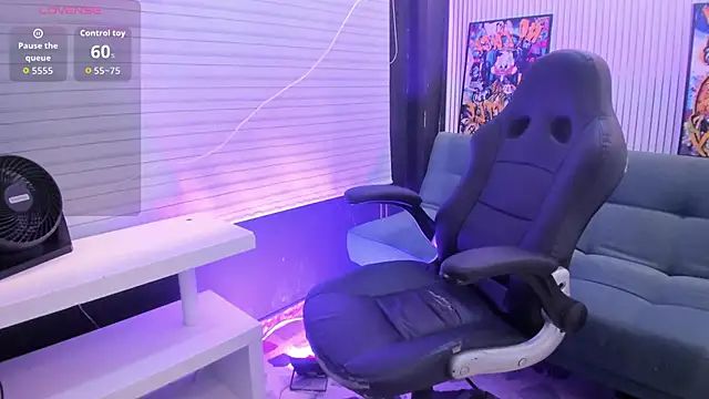 AnitaBrook's cam snapshot