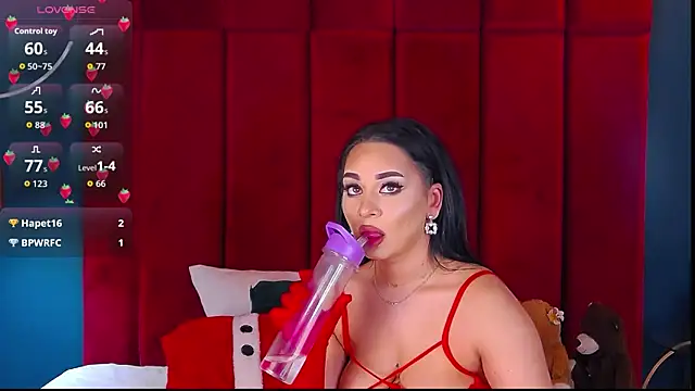 MadyLuxxx's cam snapshot