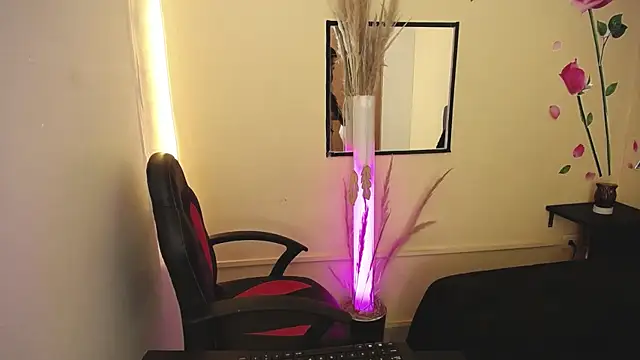 BrendaRojas_'s cam snapshot