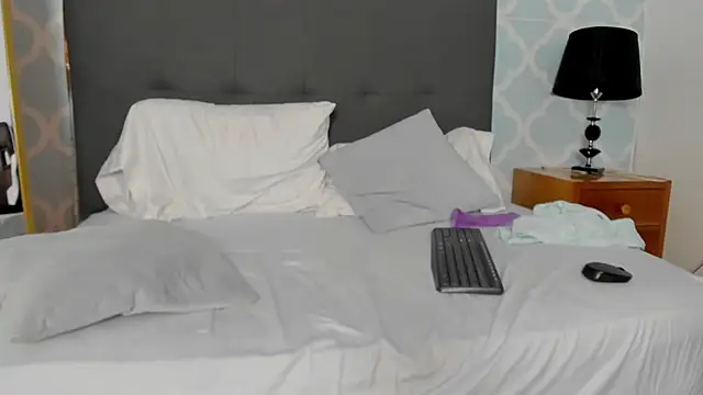 lia_violetta's cam snapshot