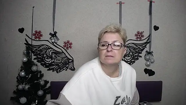 EmiliaGree's cam snapshot