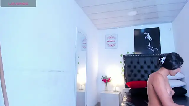 ScarlettVell live sex cam