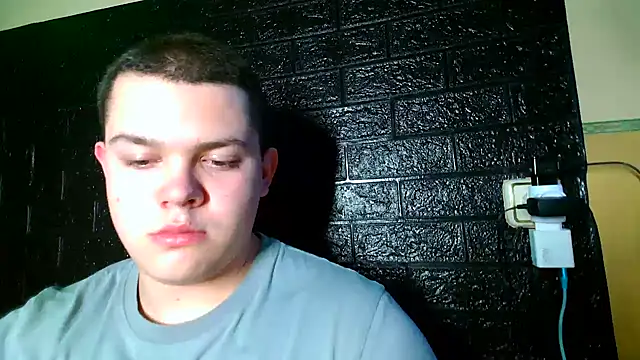 CuteButNaughty_'s cam snapshot