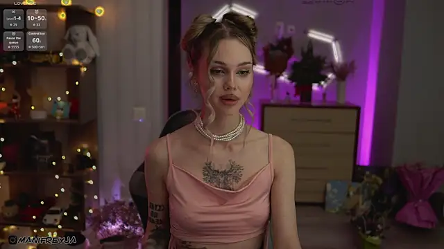 ManiFreyja's cam snapshot