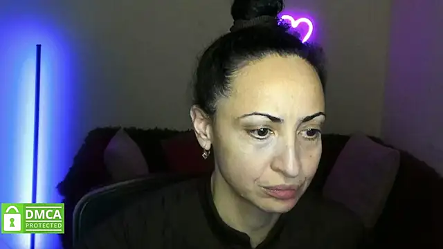 Arianasweety23 live sex cam