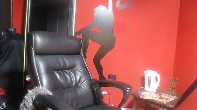 KLOE_PIELL's cam snapshot