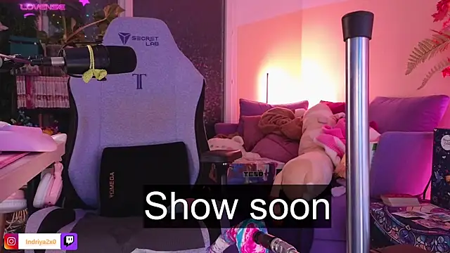 Indriya2x0 live sex cam