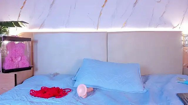 april_grey11's cam snapshot