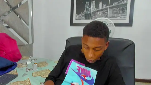 EvaxEmma live sex cam