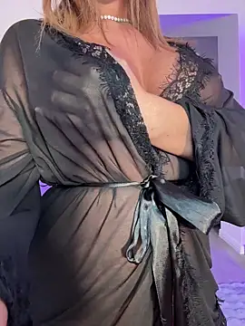 KirstieVegas live sex cam