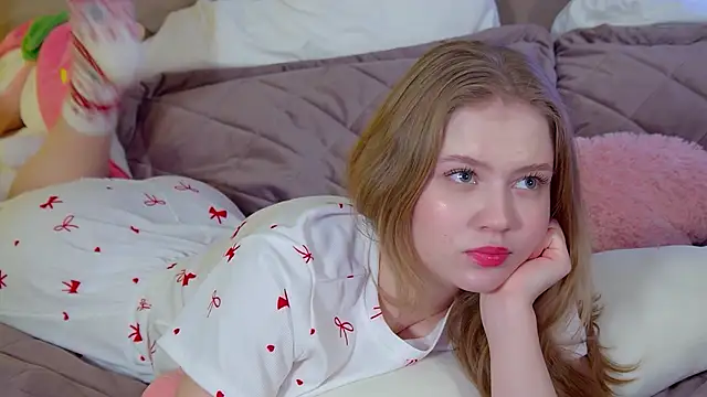 SelinSwarovski's cam snapshot