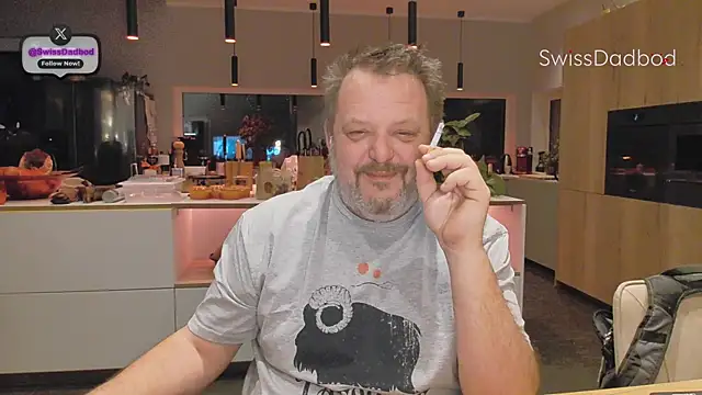 SwissDadbod live sex cam