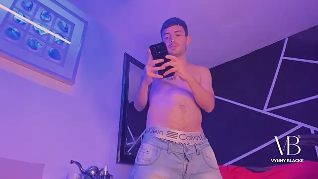 VynnyBlacke_ live sex cam