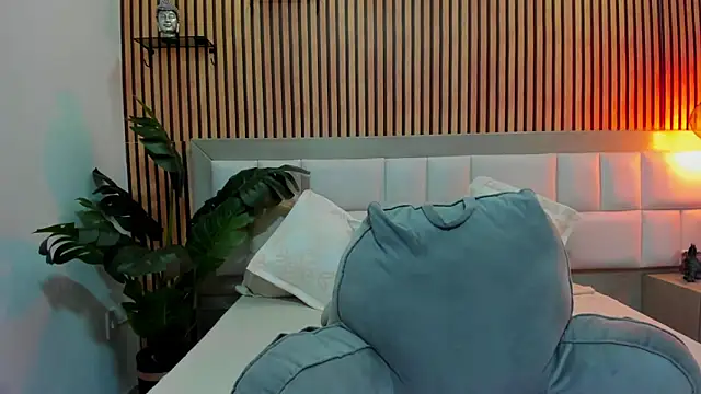 KattyBonnie's cam snapshot