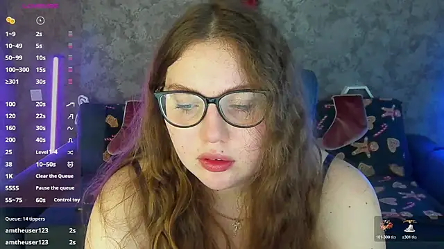 LuxSopphia's cam snapshot