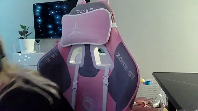 VladaLevine's cam snapshot