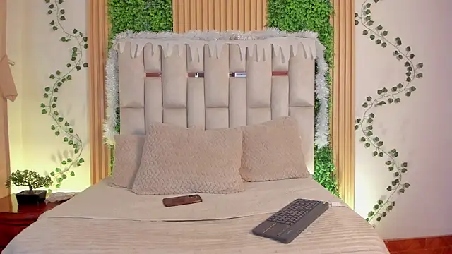 Emma_Nm's cam snapshot