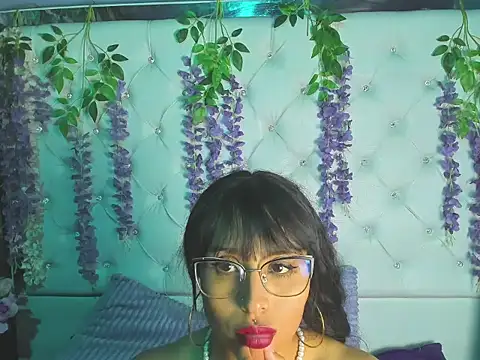 LILI_CANDIES69's cam snapshot