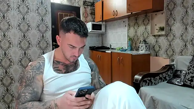 Jonmusclemaster's cam snapshot