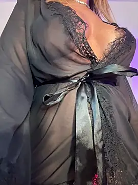 KirstieVegas live sex cam