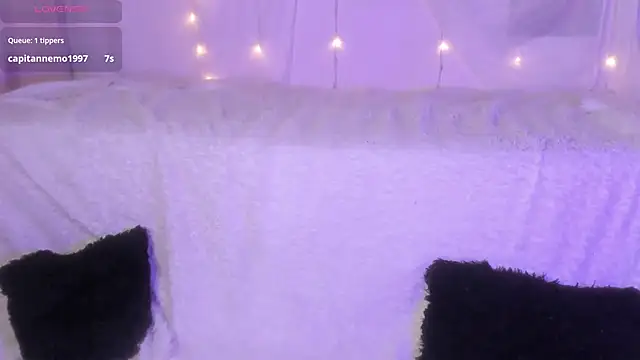 Luna-Chann's cam snapshot