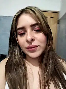 Nahomy_cm's cam snapshot