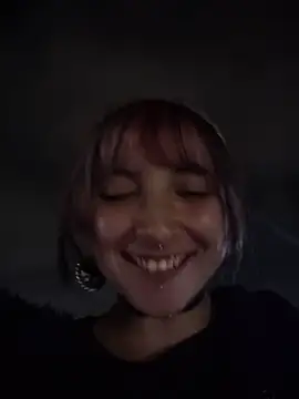 _Laary_Lily's cam snapshot