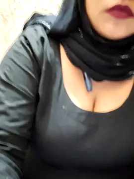 Indian-Nazia's cam snapshot