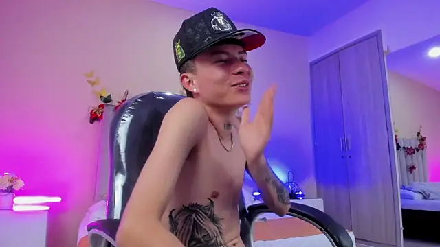 Nascary_Fox's cam snapshot