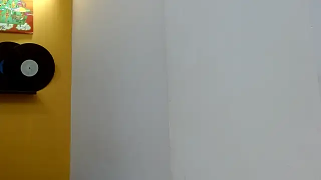 skinnyverus18's cam snapshot