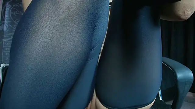 AlexHoe_'s cam snapshot