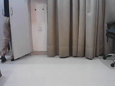 short_girl_'s cam snapshot