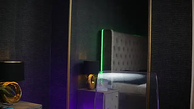 GiaEasyIce's cam snapshot