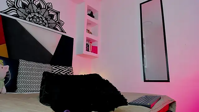 MaikyCooper live sex cam