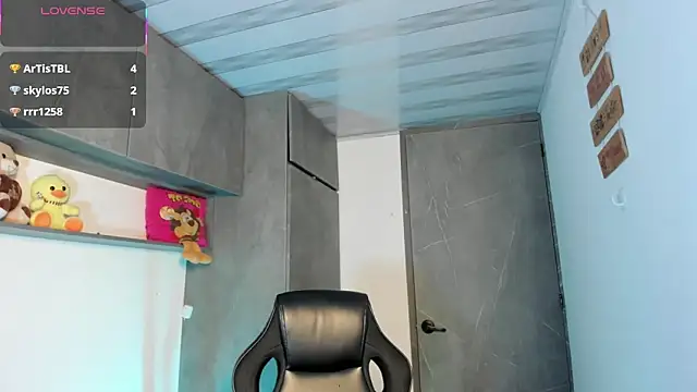 Victoria_b_'s cam snapshot