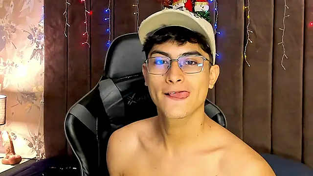 Aaron_Eze live sex cam