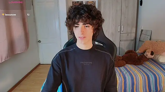 Nude_Boy18 live sex cam