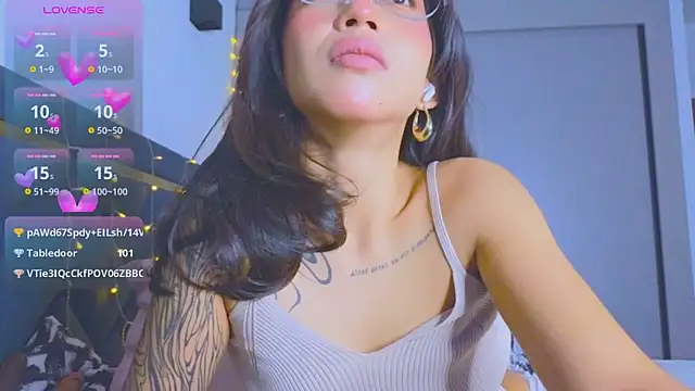 Mia_Tin's cam snapshot